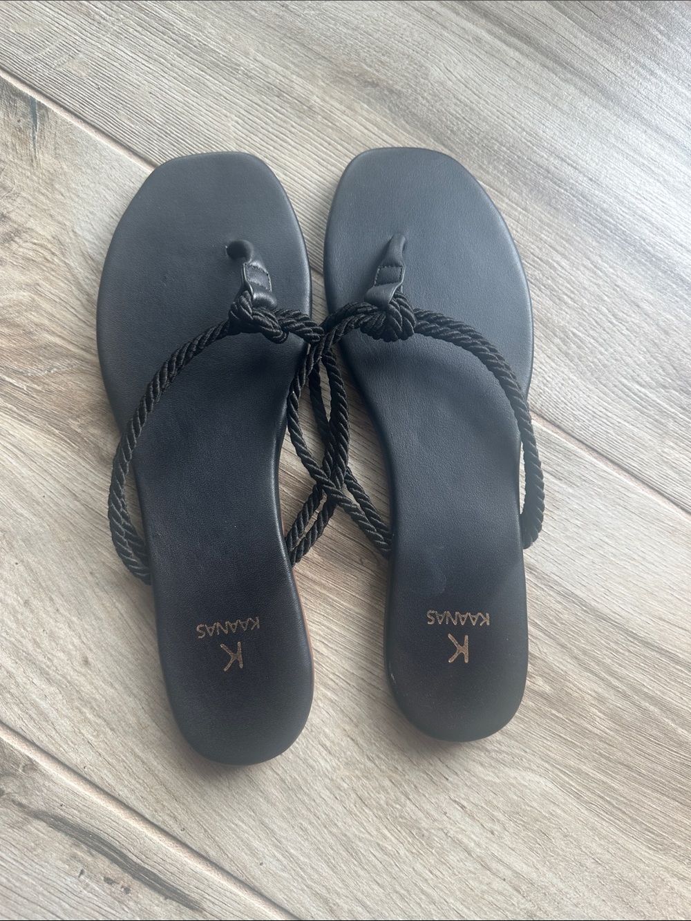 Kaanas Black Braided Rope Toe-Loop Sandals